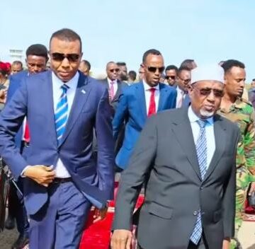 Ra’iisul wasaare Xamsa oo si weyn loogu soo dhoweeyay magaalada Baydhabo