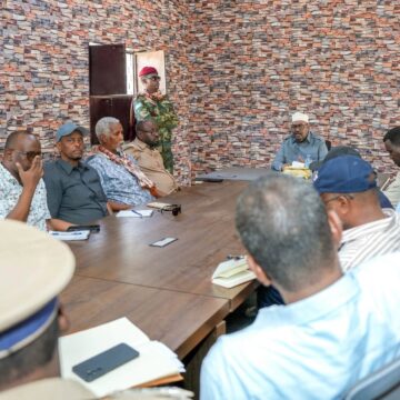 799724566_1775453984580742_3833693994437165983_n Muxuu kala hadlay Siciid Deni mas’uuliyiinta degmada Baargaal ?