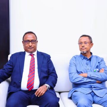 Duqa Muqdisho oo si weyn loogu soo dhaweeyey dalka Jabuuti